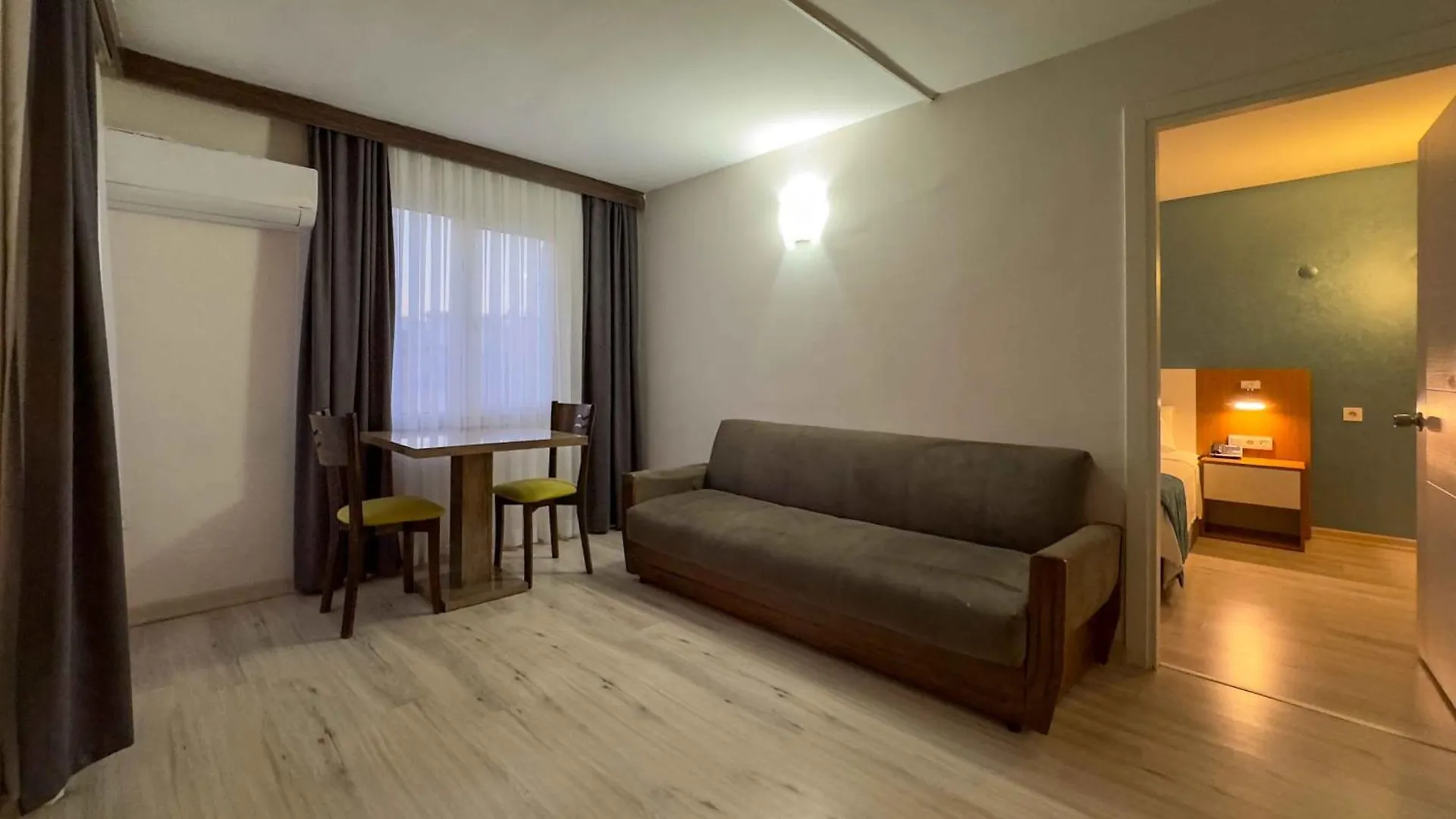 Hotel La Bella Suit Otel Kusadasi