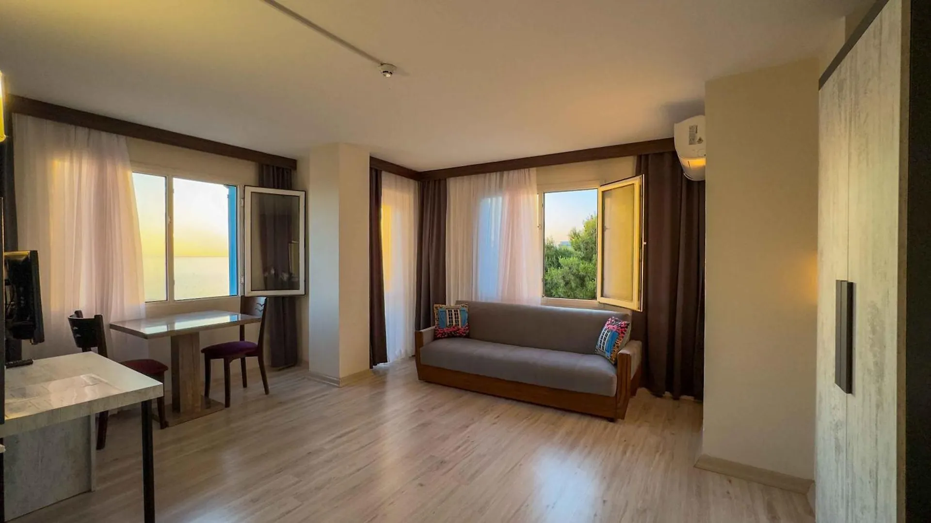 La Bella Suit Otel Kusadasi 3*,